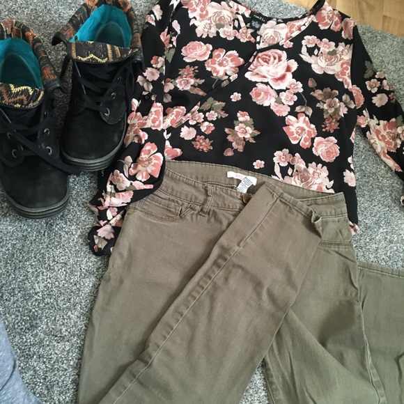 Outfits - Picture 2 of 5